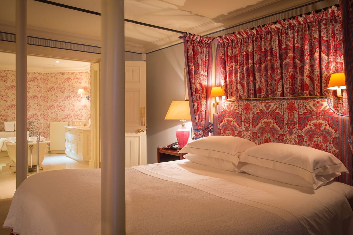 room, multiple beds, lake view | egyptian cotton sheets, premium bedding, desk, iron/ironing board