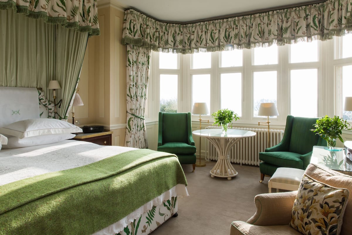 master room, lake view | egyptian cotton sheets, premium bedding, desk, iron/ironing board