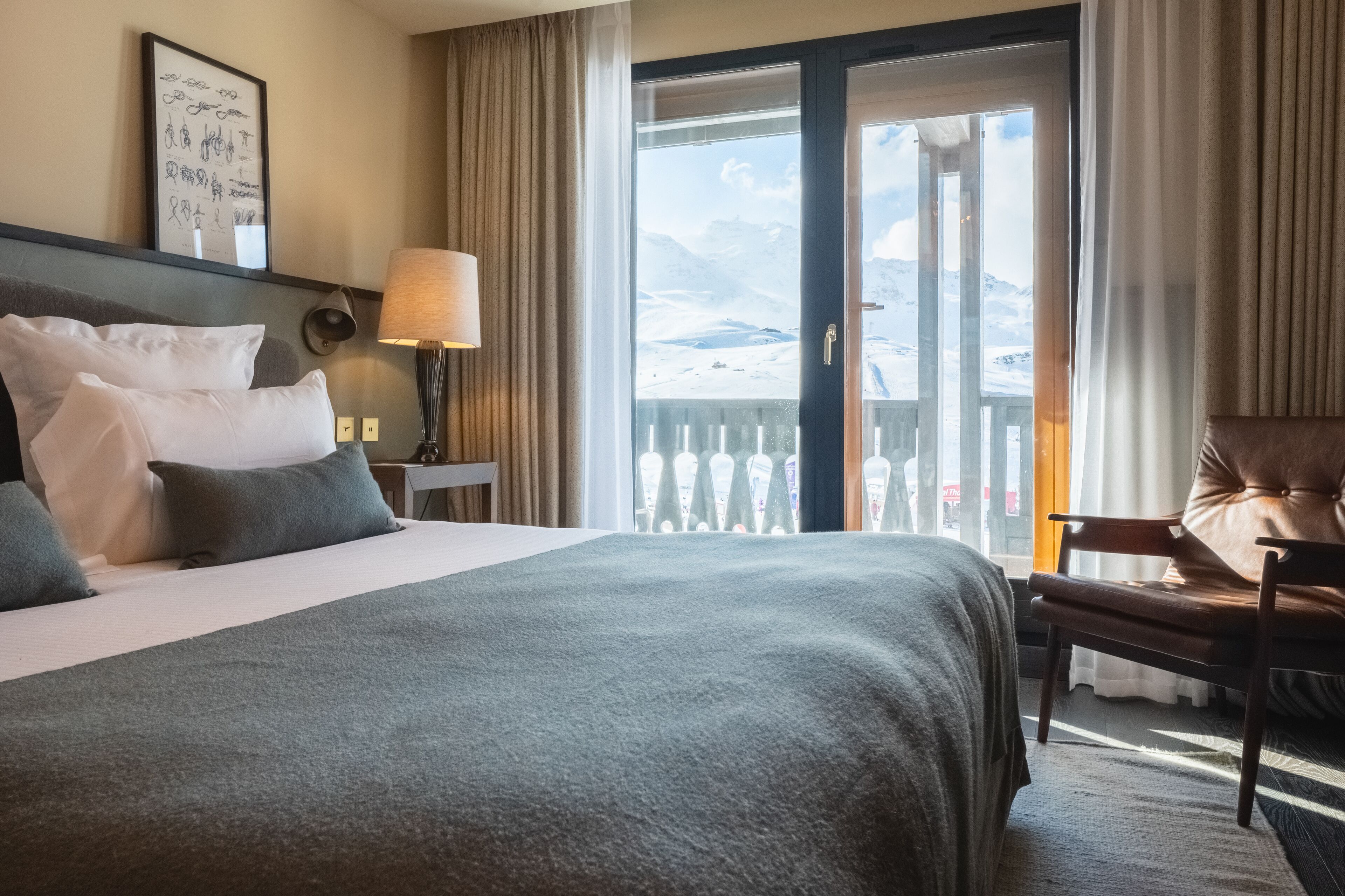 room (privilege piste) | minibar, in-room safe, iron/ironing board, free cots/infant beds