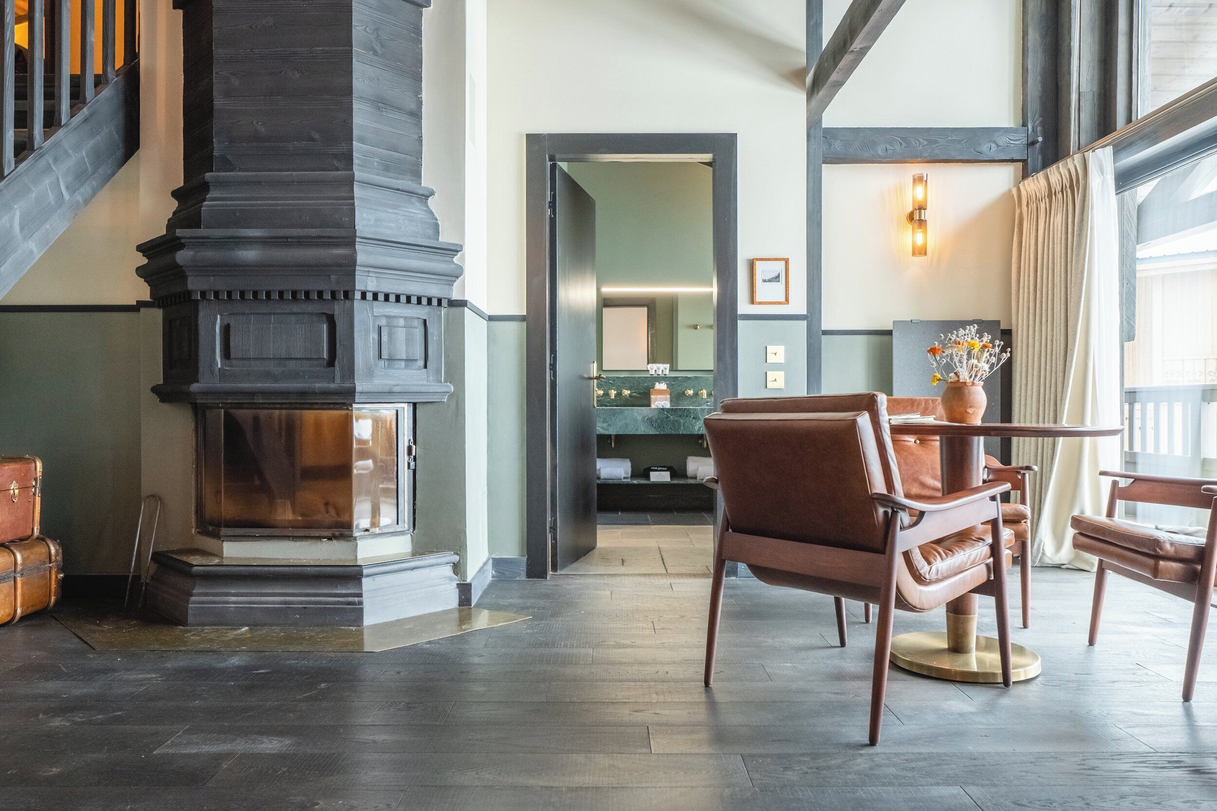 suite (the suite) | minibar, in-room safe, iron/ironing board, free cots/infant beds