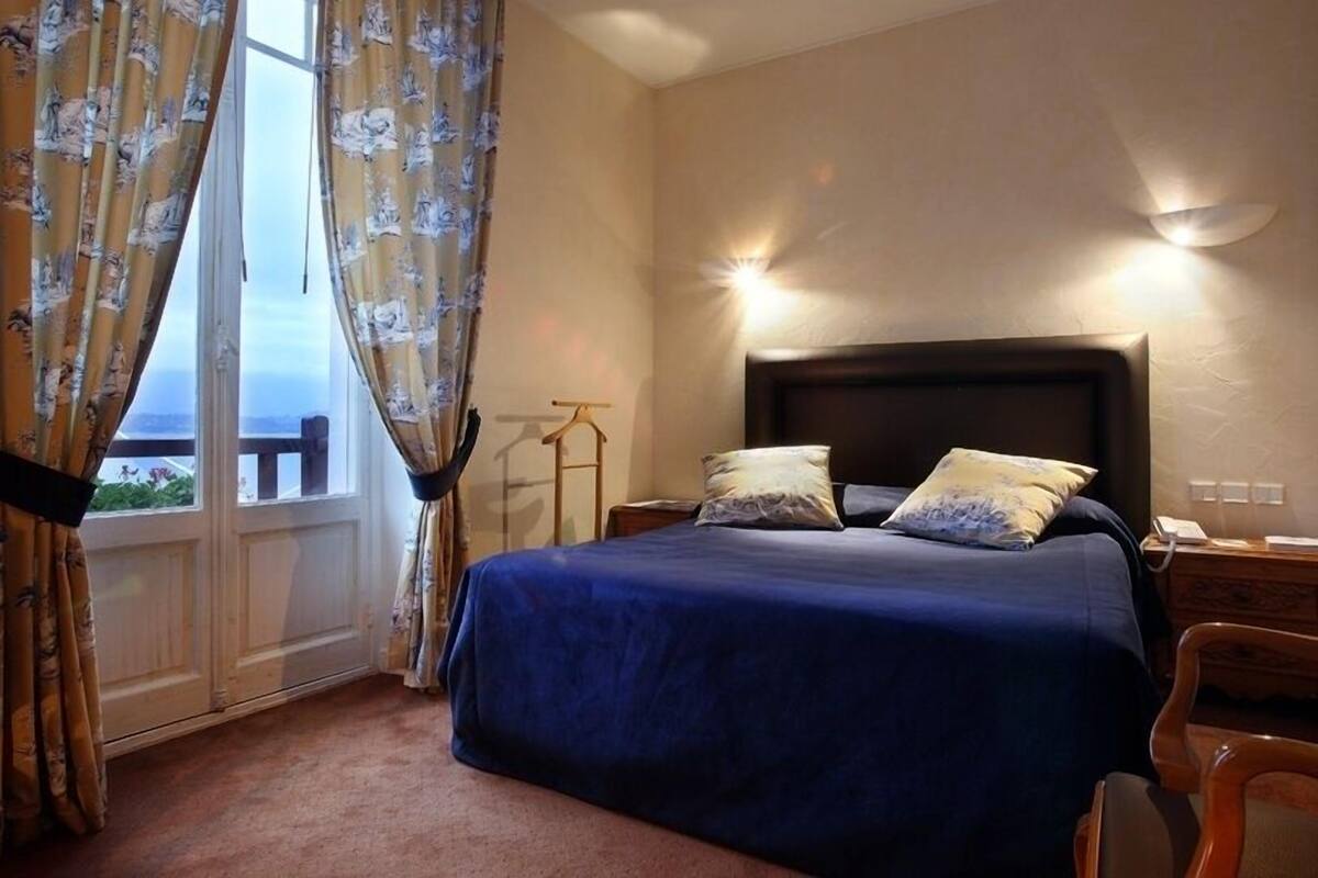 Quarto tradicional, 1 cama de casal