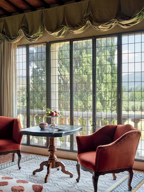 Junior Suite (Top garden or river view)
