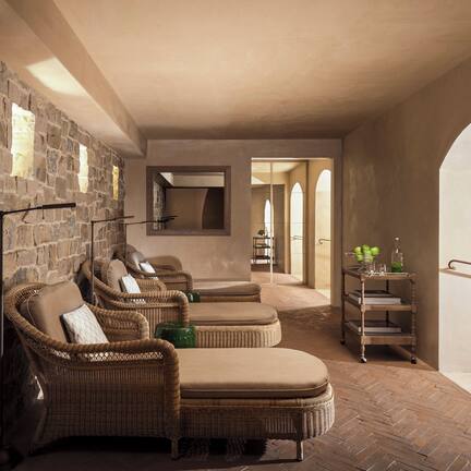 Couples treatment rooms, sauna, hot tub, steam room, Turkish bath