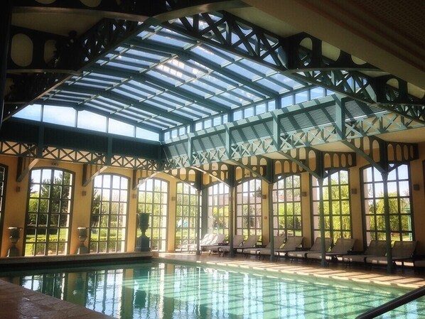 Sauna, hot tub, steam room, Turkish bath, body treatments, body scrubs
