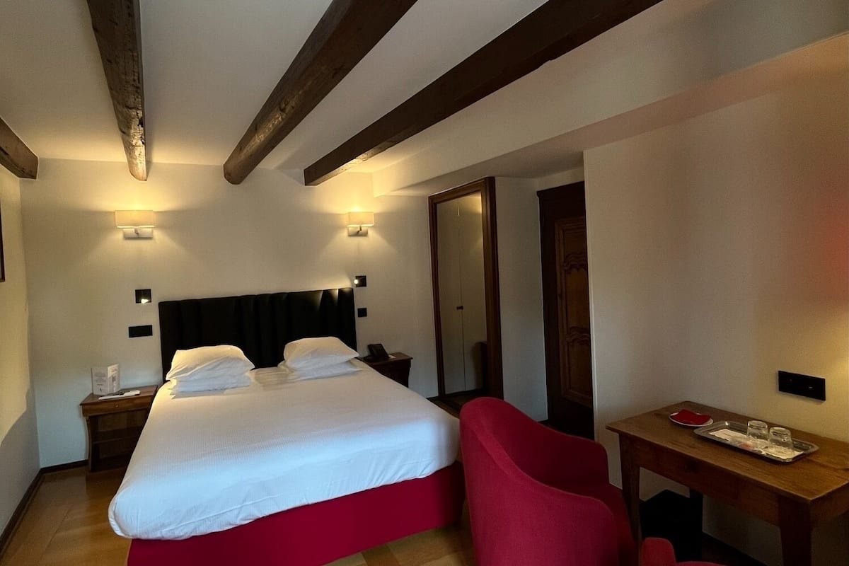 Classic Room, 1 Queen Bed