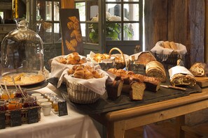 Daily buffet breakfast (EUR 42 per person)