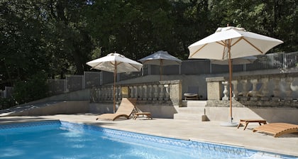 Chateau De Rochegude