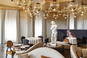 2 restaurants servant le petit déjeuner