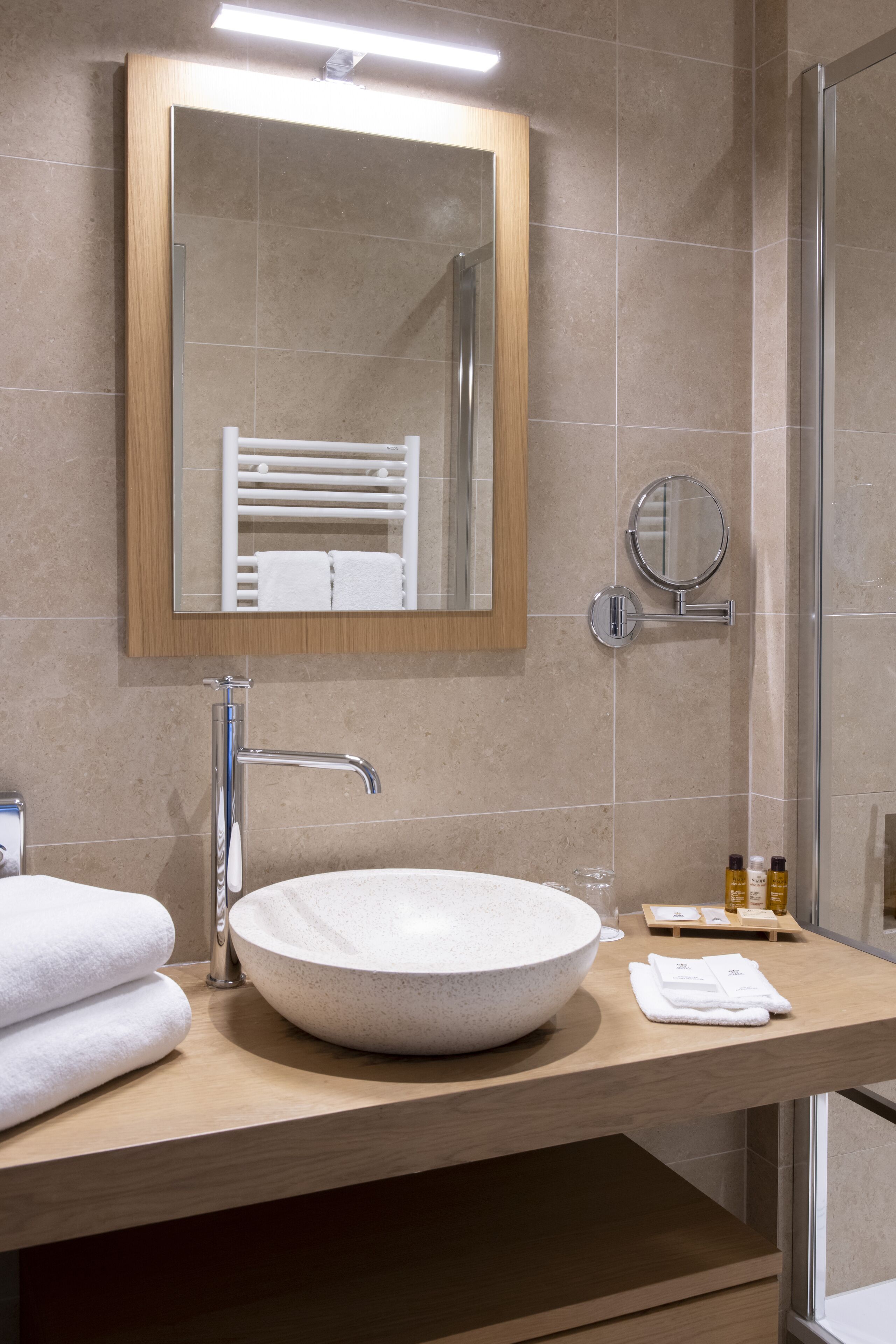 classic double or twin room | bathroom | free toiletries, hair dryer, bathrobes, slippers