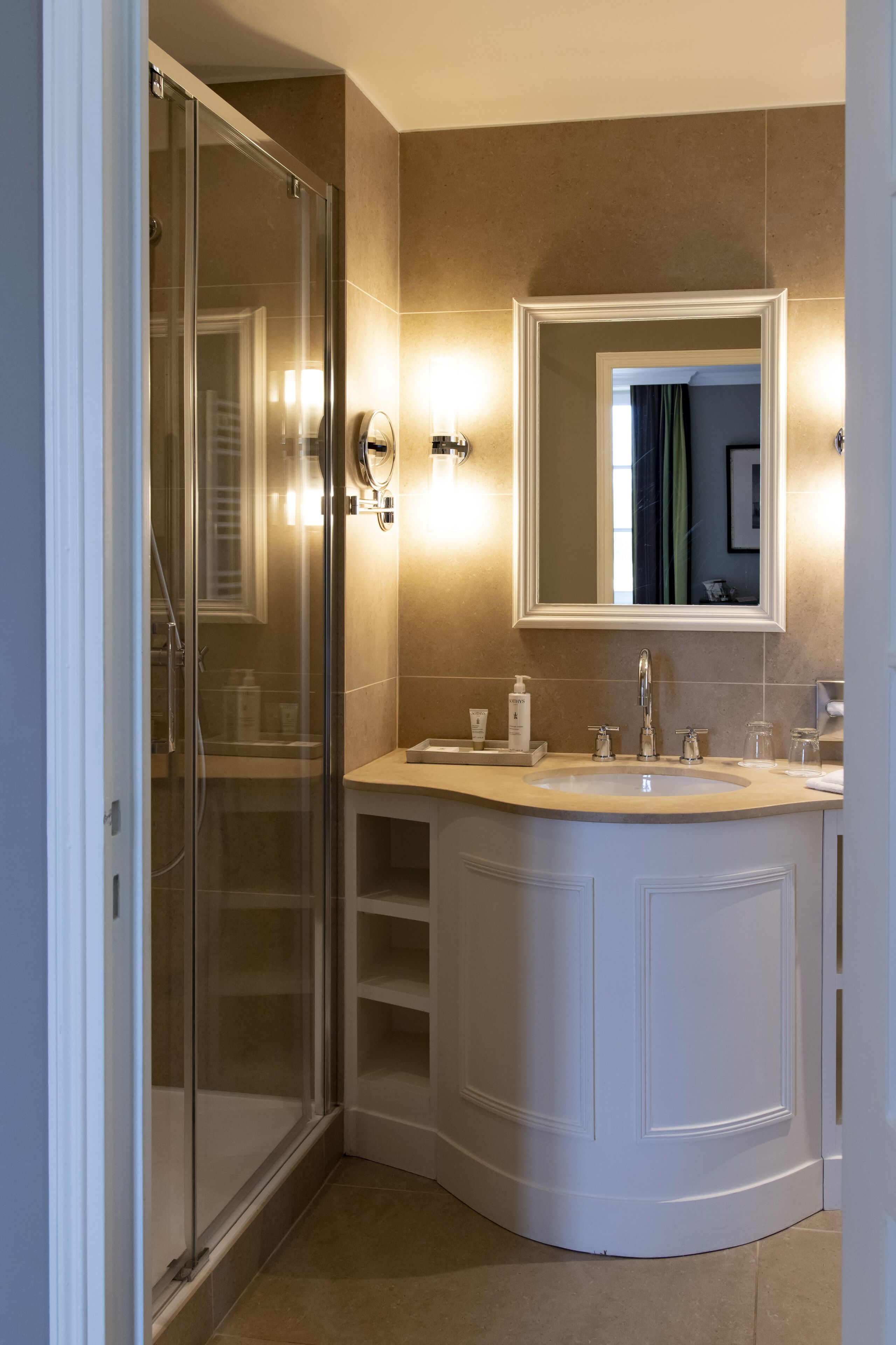 comfort double or twin room | bathroom | free toiletries, hair dryer, bathrobes, slippers