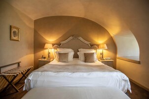 Quarto superior | Roupas de cama premium, cofres nos quartos, individualmente decorados