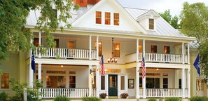 Exterior - The Pitcher Inn (Warren)