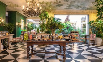 Daily continental breakfast (ZAR 295 per person)