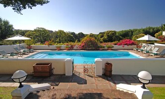 2 piscinas al aire libre, sombrillas, sillones reclinables de piscina