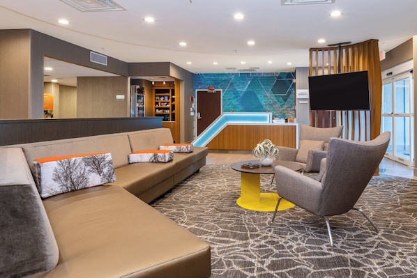 Lobby lounge