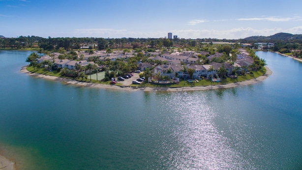 Lake - Isle of Palms Resort (Elanora)