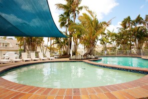 2 outdoor pools, sun loungers