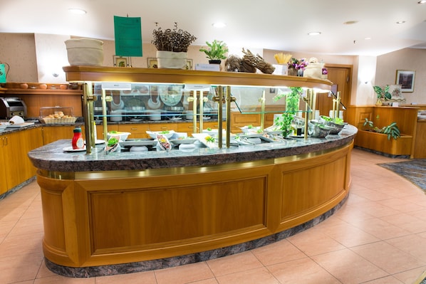 Daily buffet breakfast (EUR 15 per person)