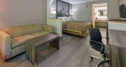 Super 8 by Wyndham Diberville Biloxi Area