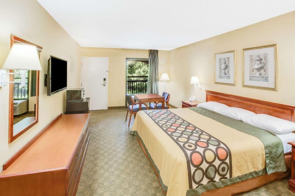 Iron/ironing board, free cots/infant beds, rollaway beds, free WiFi