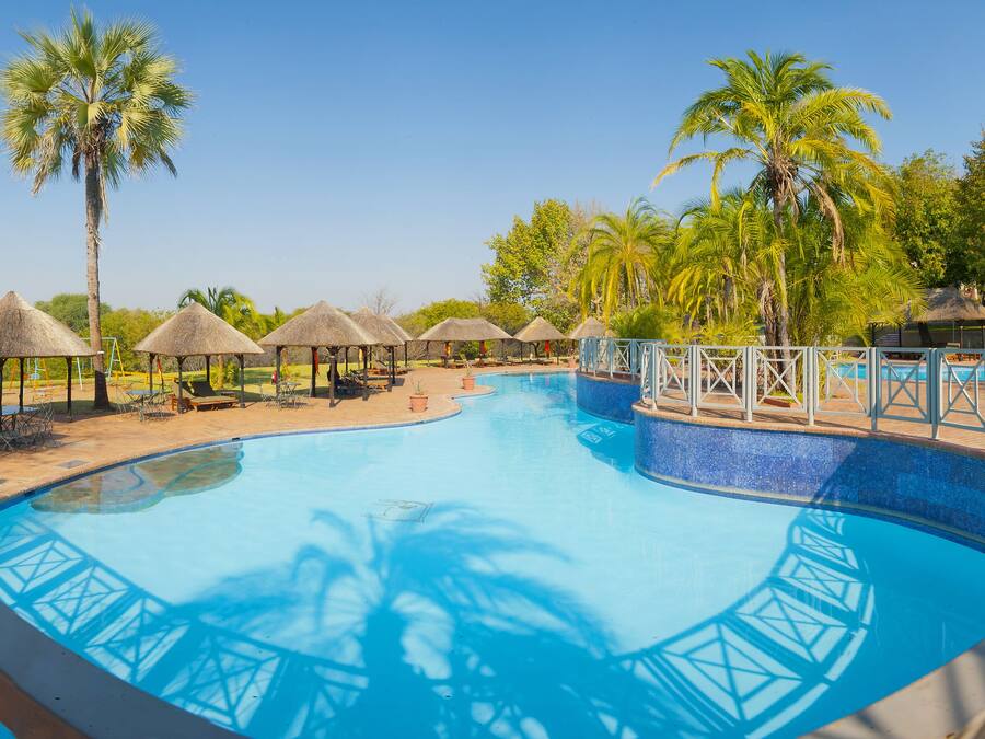 3 piscinas al aire libre