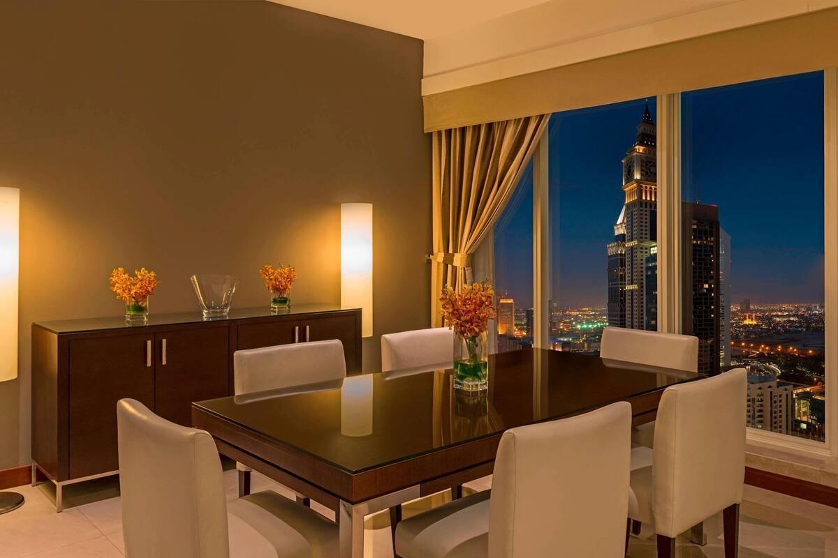 Suite, 2 Bedrooms, Non Smoking with Complimentary Shuttle Service to Dubai Mall and Kite Beach | Hypo-allergenic bedding, down comforters, pillowtop beds, in-room safe
