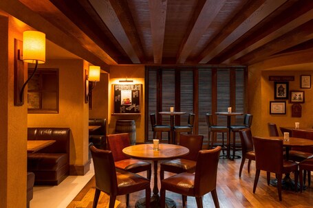 Four Points by Sheraton Sheikh Zayed Road, Dubai - Image 83