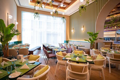 Four Points by Sheraton Sheikh Zayed Road, Dubai - Image 51