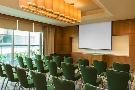 Four Points by Sheraton Sheikh Zayed Road, Dubai - Image 56