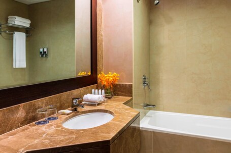 Four Points by Sheraton Sheikh Zayed Road, Dubai - Image 54