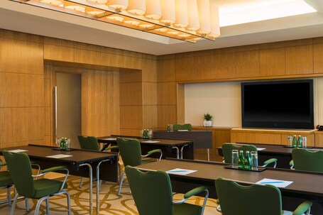Four Points by Sheraton Sheikh Zayed Road, Dubai - Image 42
