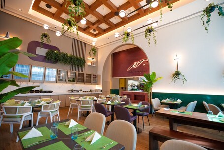 Four Points by Sheraton Sheikh Zayed Road, Dubai - Image 76