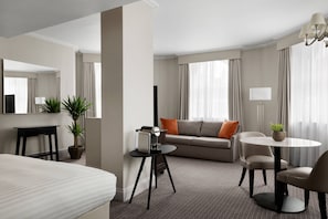 Junior Suite, 1 King Bed