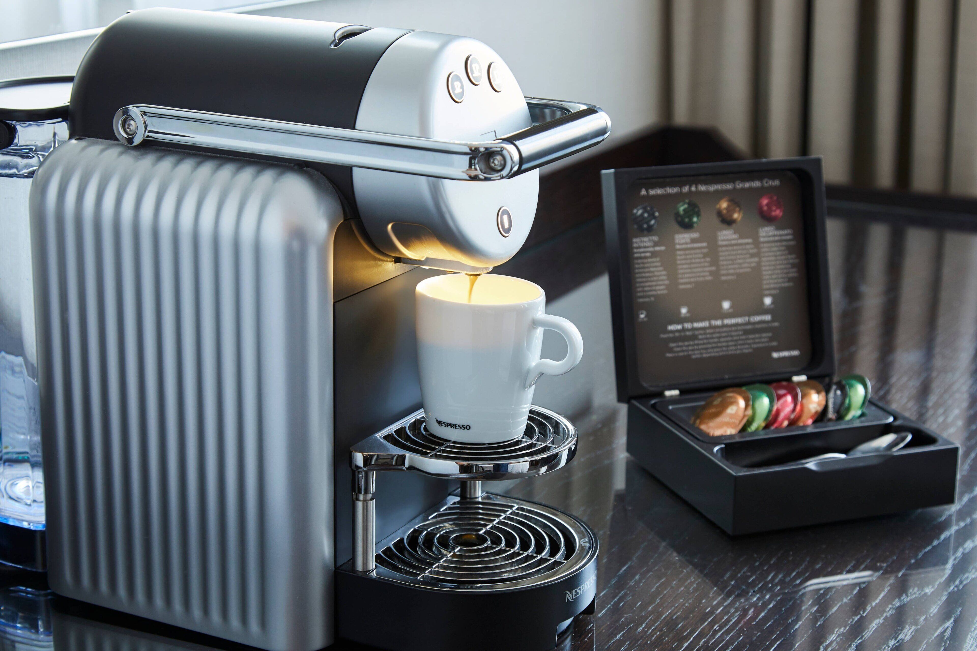 1 bedroom, egyptian cotton sheets, hypo-allergenic bedding