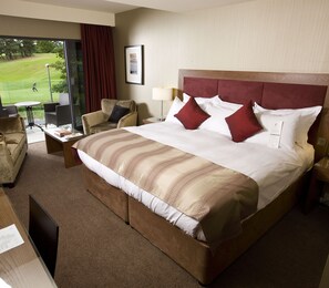 Premium bedding, in-room safe, desk, laptop workspace - Kingsmills Hotel (Inverness)