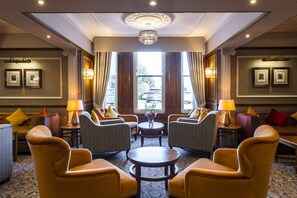 Lobby sitting area - Kingsmills Hotel (Inverness)