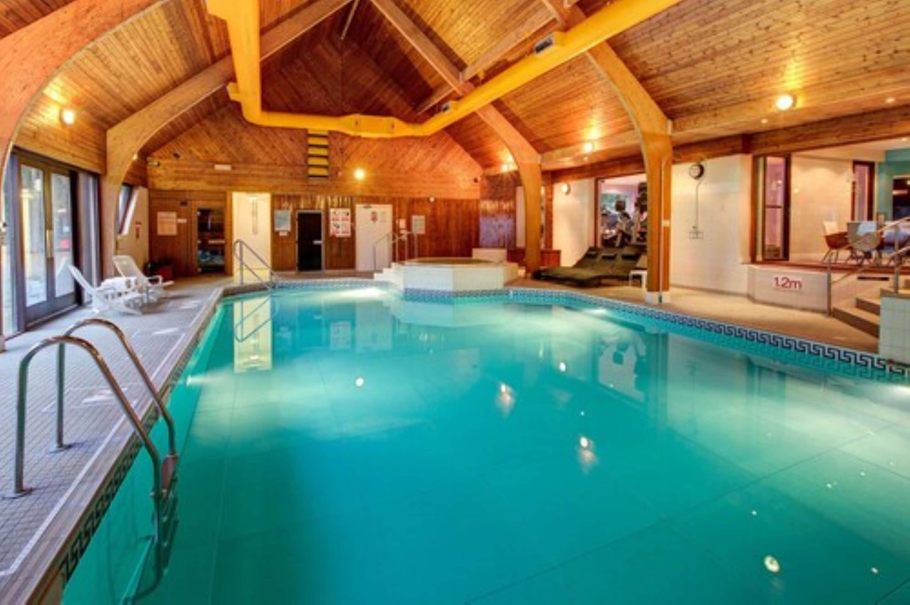 indoor pool, open 7:00 am to 9:00 pm, pool loungers