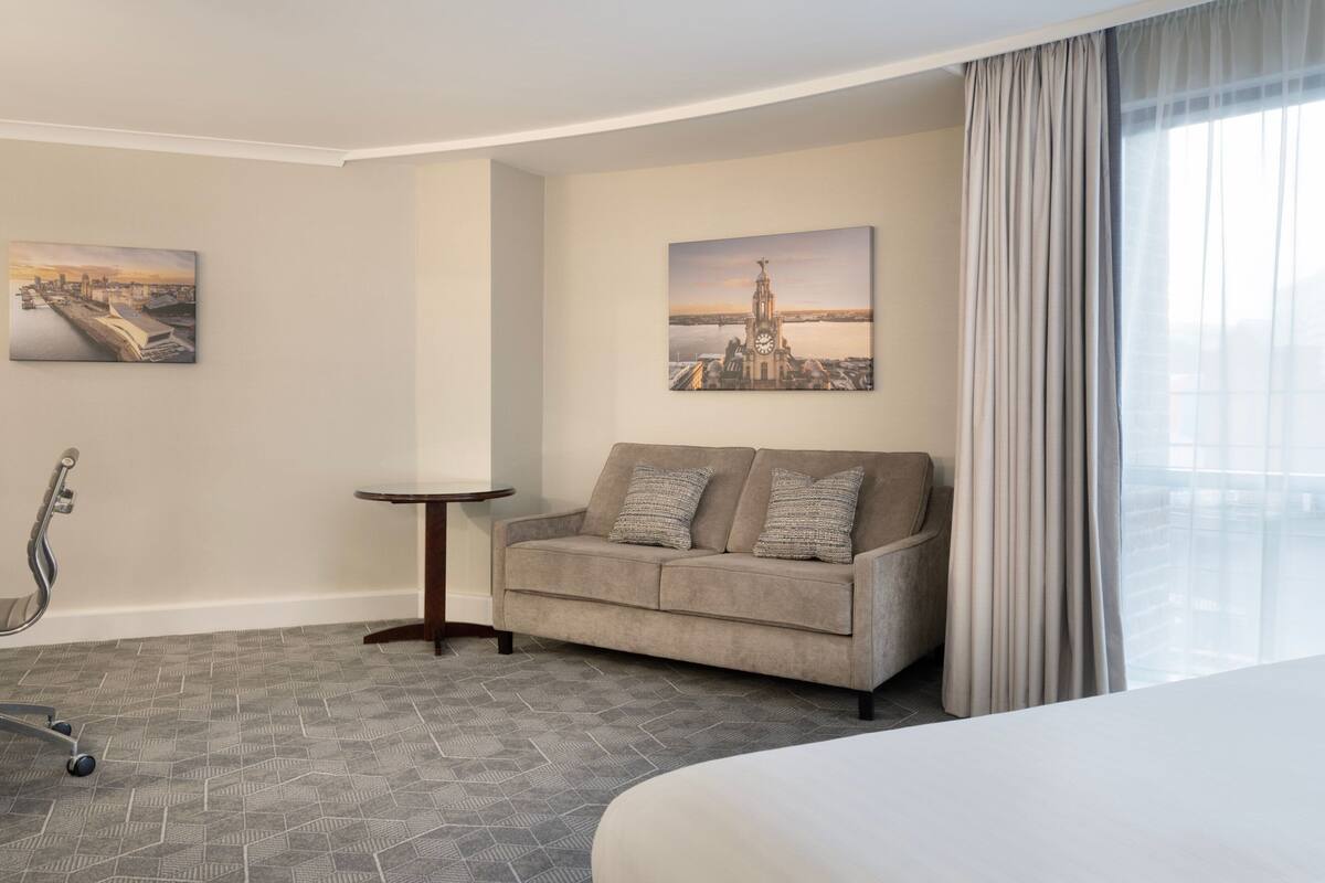 Premium bedding, pillowtop beds, in-room safe, desk