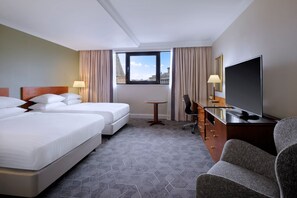 Premium bedding, pillow-top beds, in-room safe, desk - Delta Hotels by Marriott Liverpool City Centre (Liverpool)