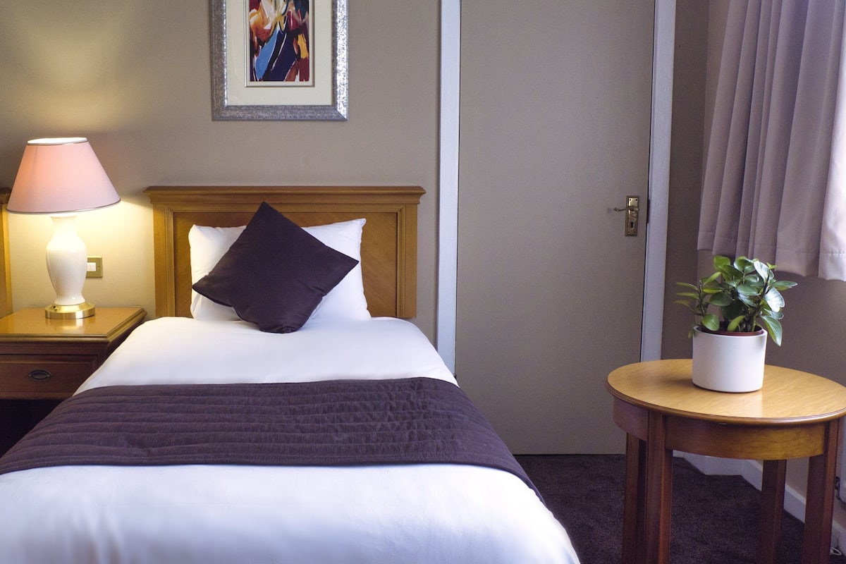 1 habitación, ropa de cama de alta calidad, wifi gratis y ropa de cama
