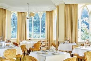 Breakfast and dinner served - Sprowston Manor Hotel, Spa & Golf (Norwich)