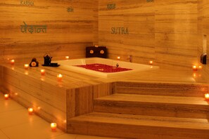 Couples treatment rooms, hot tub, steam room, body treatments