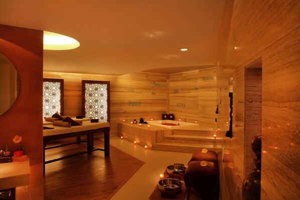 Couples treatment rooms, hot tub, steam room, body treatments