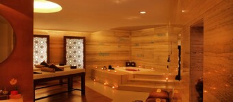 The Metropolitan Hotel and Spa New Delhi