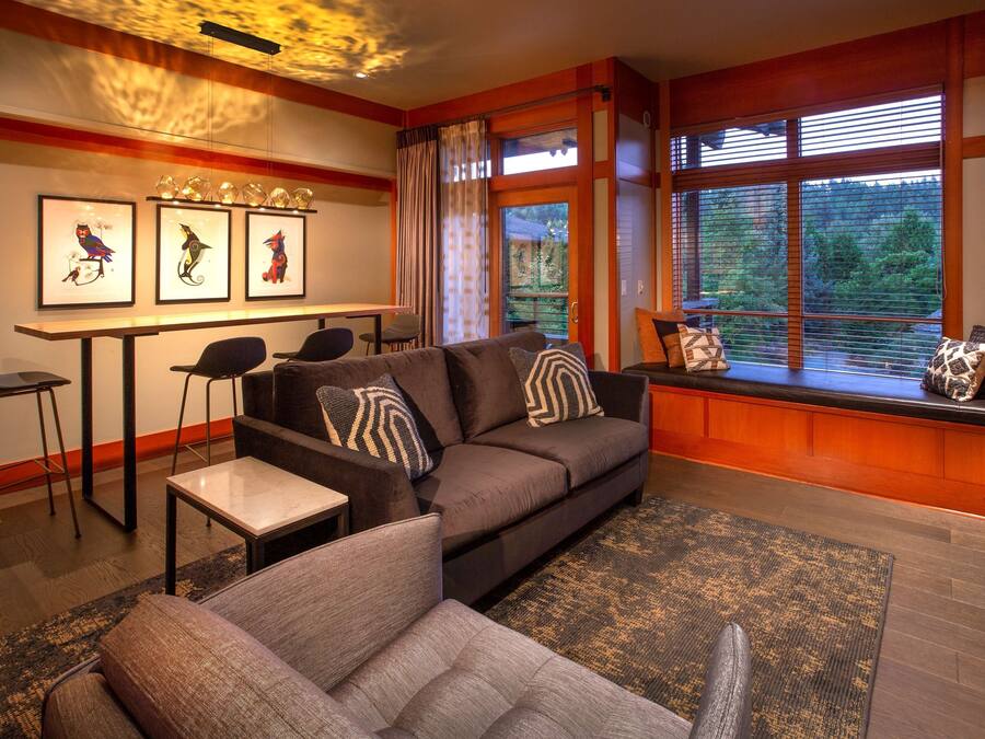 Suite, 1 King Bed with Sofa bed (Nicest) | Premium bedding, down comforters, minibar, in-room safe
