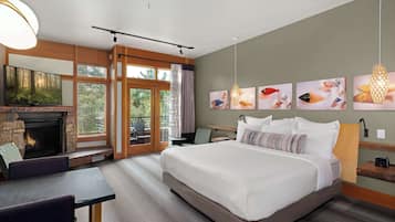 Premium bedding, down duvets, minibar, in-room safe