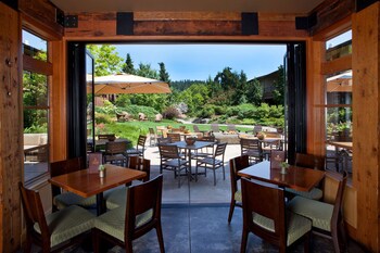 Lobby lounge, garden views, open daily at Willows Lodge