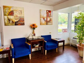 Lobby-Lounge
