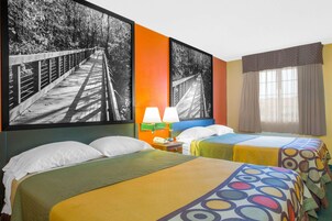 高档床上用品、办公桌、折叠床/加床（额外收费）、免费 WiFi