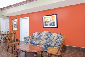 Lobby - Americas Best Value Inn Talladega (Talladega)